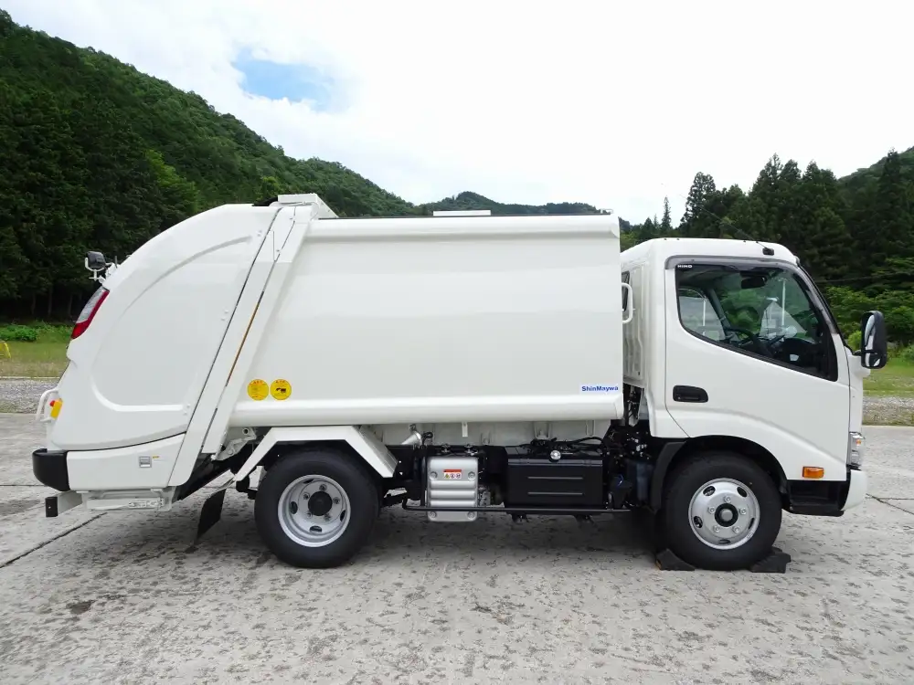 日野 デュトロ 小型 パッカー車 プレス式 2KG-XZU605Xの中古トラック画像2