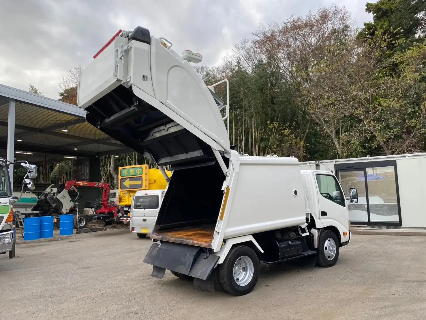 日野 デュトロ 小型 パッカー車 プレス式 TKG-XZU600Xの中古トラック画像6