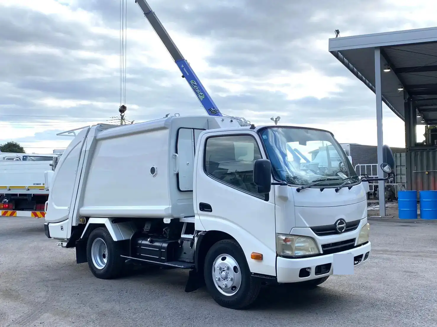 日野 デュトロ 小型 パッカー車 プレス式 TKG-XZU600Xの中古トラック画像2