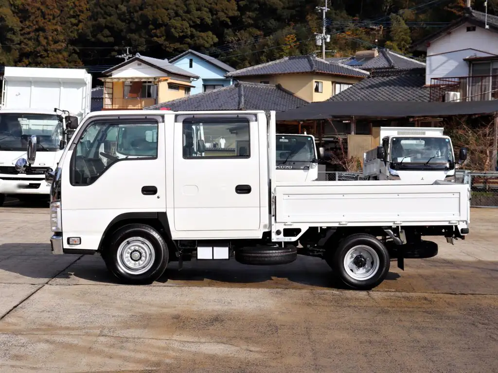 いすゞ エルフ 小型 平ボディ Wキャブ 2RG-NHR88Aの中古トラック画像5