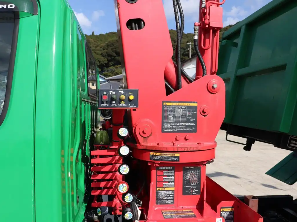 日野 デュトロ 小型 ダンプ 土砂禁 クレーン付きの中古トラック画像7