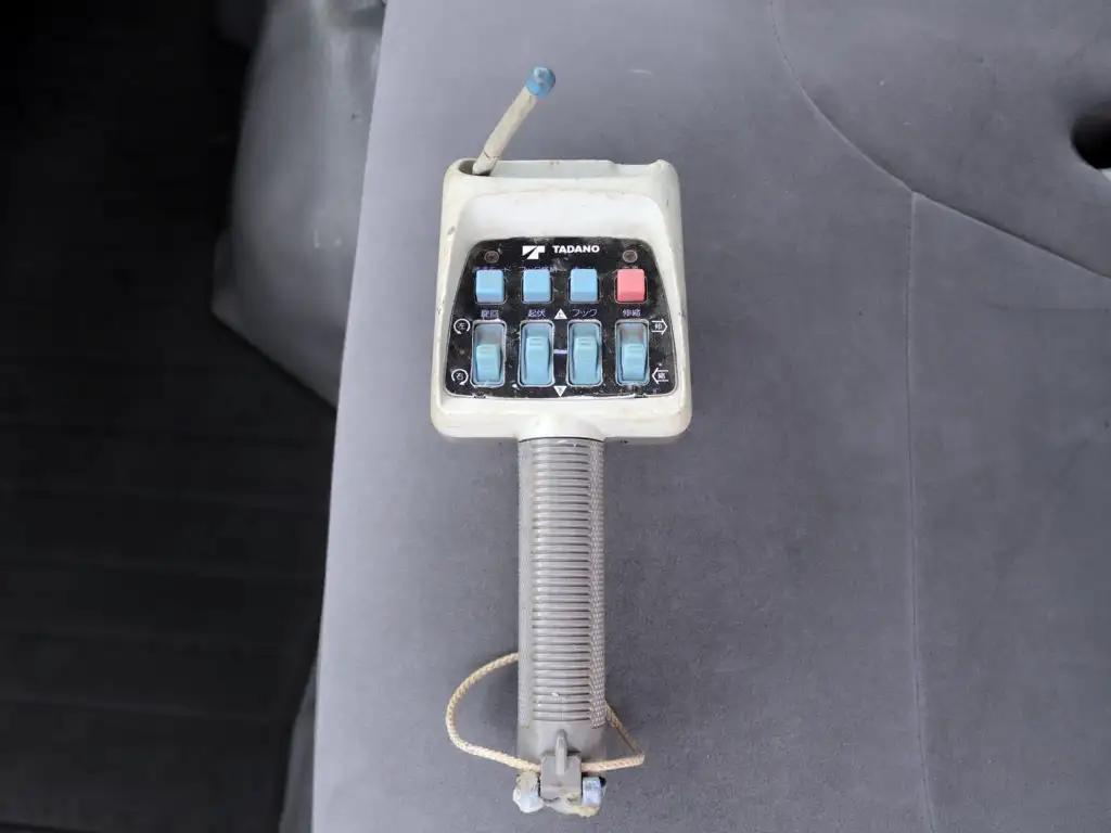 マツダ タイタン 小型 クレーン付 床鉄板 4段の中古トラック画像9