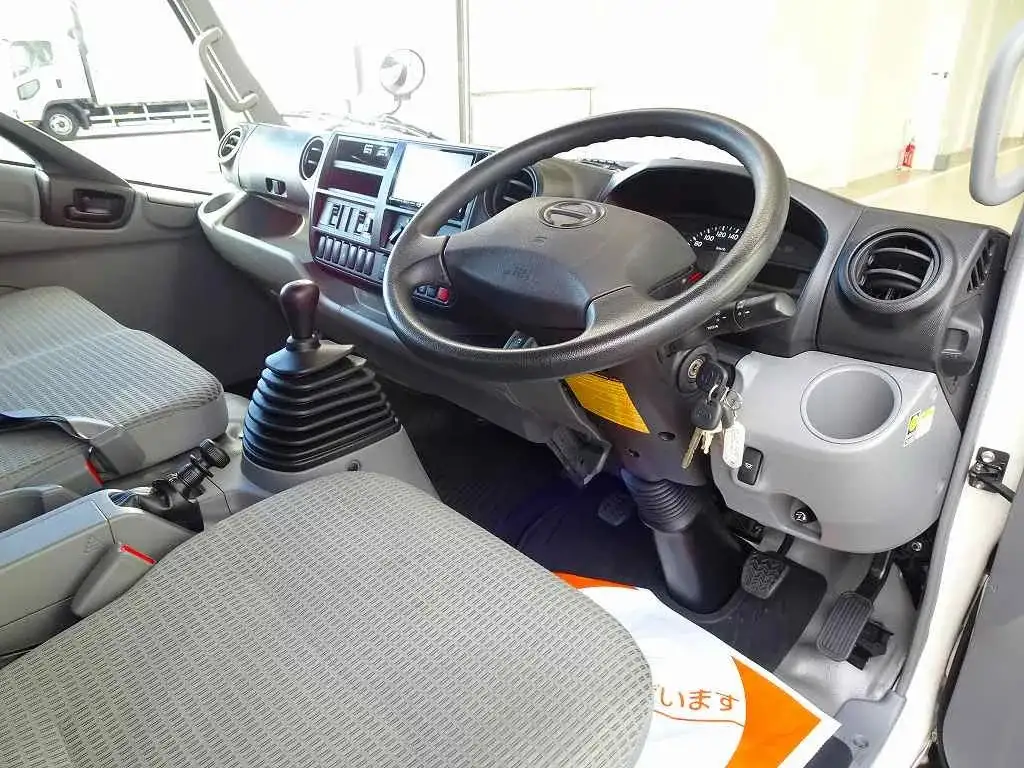 日野 デュトロ 小型 ウイング TKG-XZU710M H31/R1の中古トラック画像8