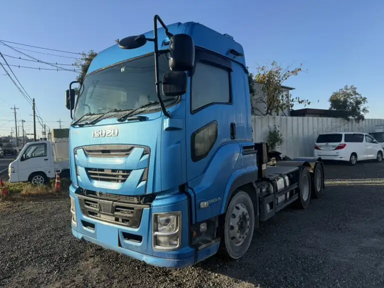 いすゞ ギガ 大型 トラクター ハイルーフ 2デフの中古トラック画像1