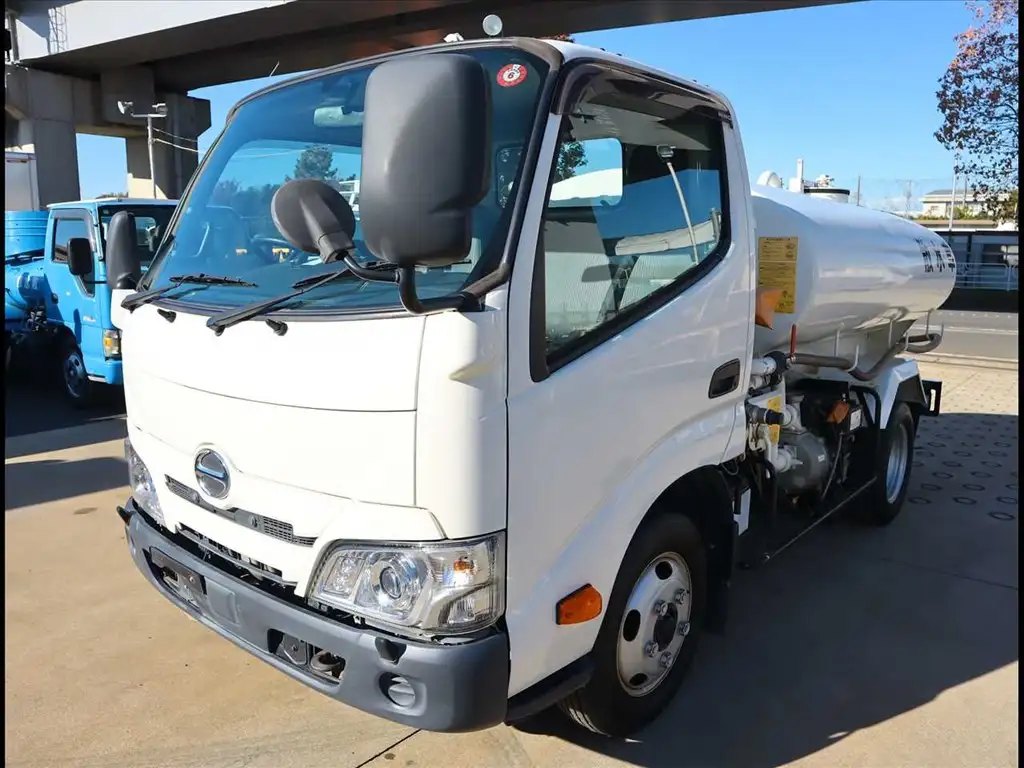 日野 デュトロ 小型 タンク車 散水車 2RG-XZU605Mの中古トラック画像1