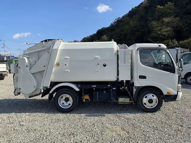日野 デュトロ 小型 パッカー車 巻き込み式 TKG-XZU600Xの中古トラック画像2