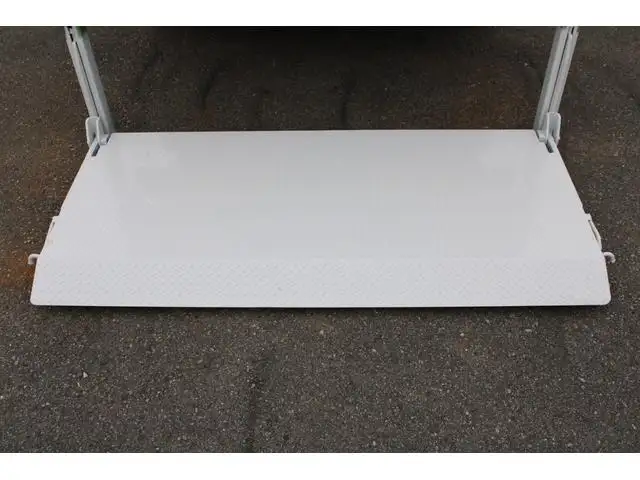 いすゞ エルフ 小型 平ボディ パワーゲート 床鉄板の中古トラック画像7