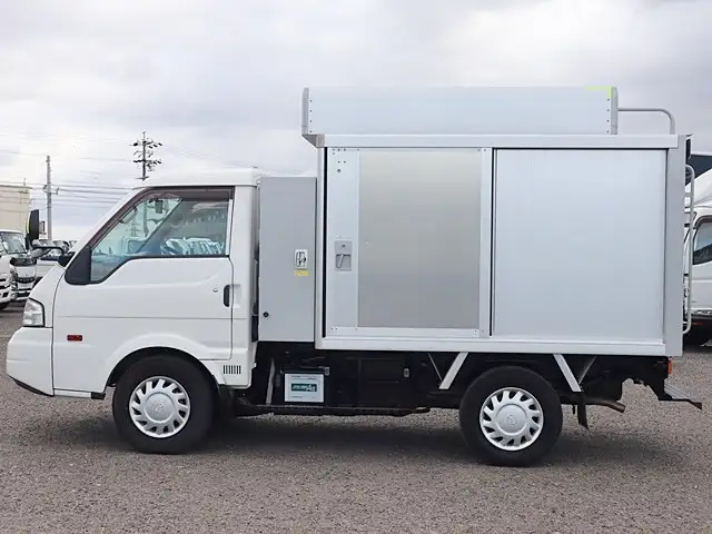 マツダ ボンゴ 小型 アルミバン ボトルカー サイドドアの中古トラック画像6