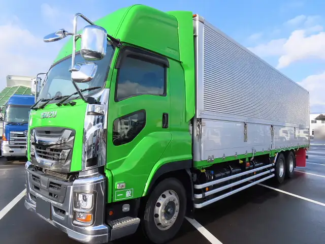 いすゞ ギガ 大型 ウイング 2PG-CYL77C R3の中古トラック画像1