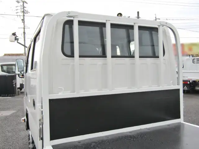 いすゞ エルフ 小型 平ボディ Wキャブ 2RG-NJS88Aの中古トラック画像7