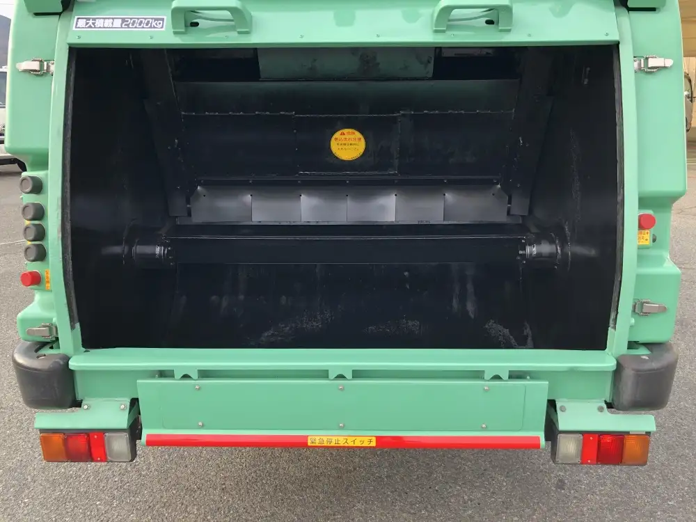 いすゞ エルフ 小型 パッカー車 巻き込み式 回転ダンプ式の中古トラック画像4