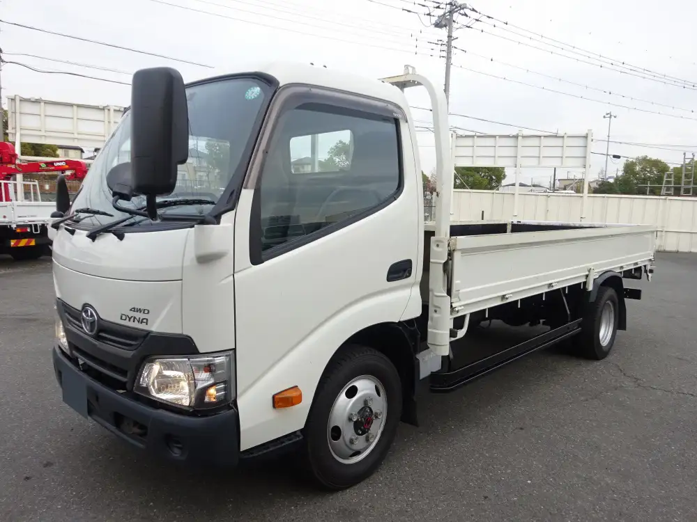 トヨタ ダイナ 小型 平ボディ TKG-XZU695 H28の中古トラック画像1