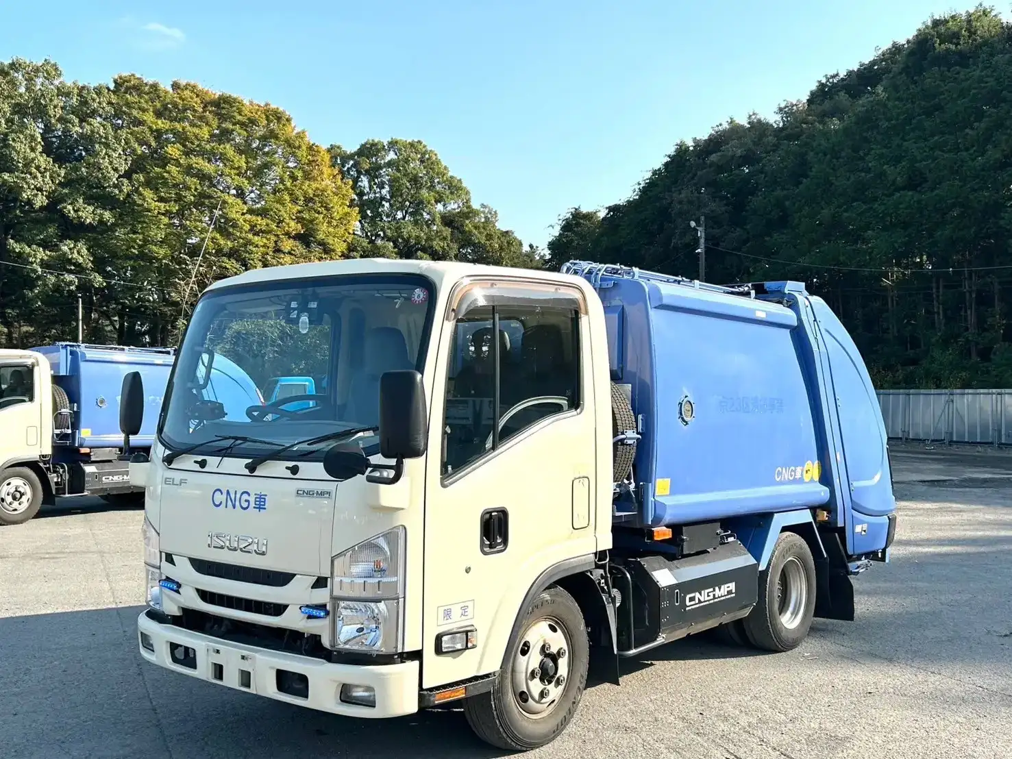 いすゞ エルフ 小型 パッカー車 プレス式 TFG-NMR82ZANの中古トラック画像1