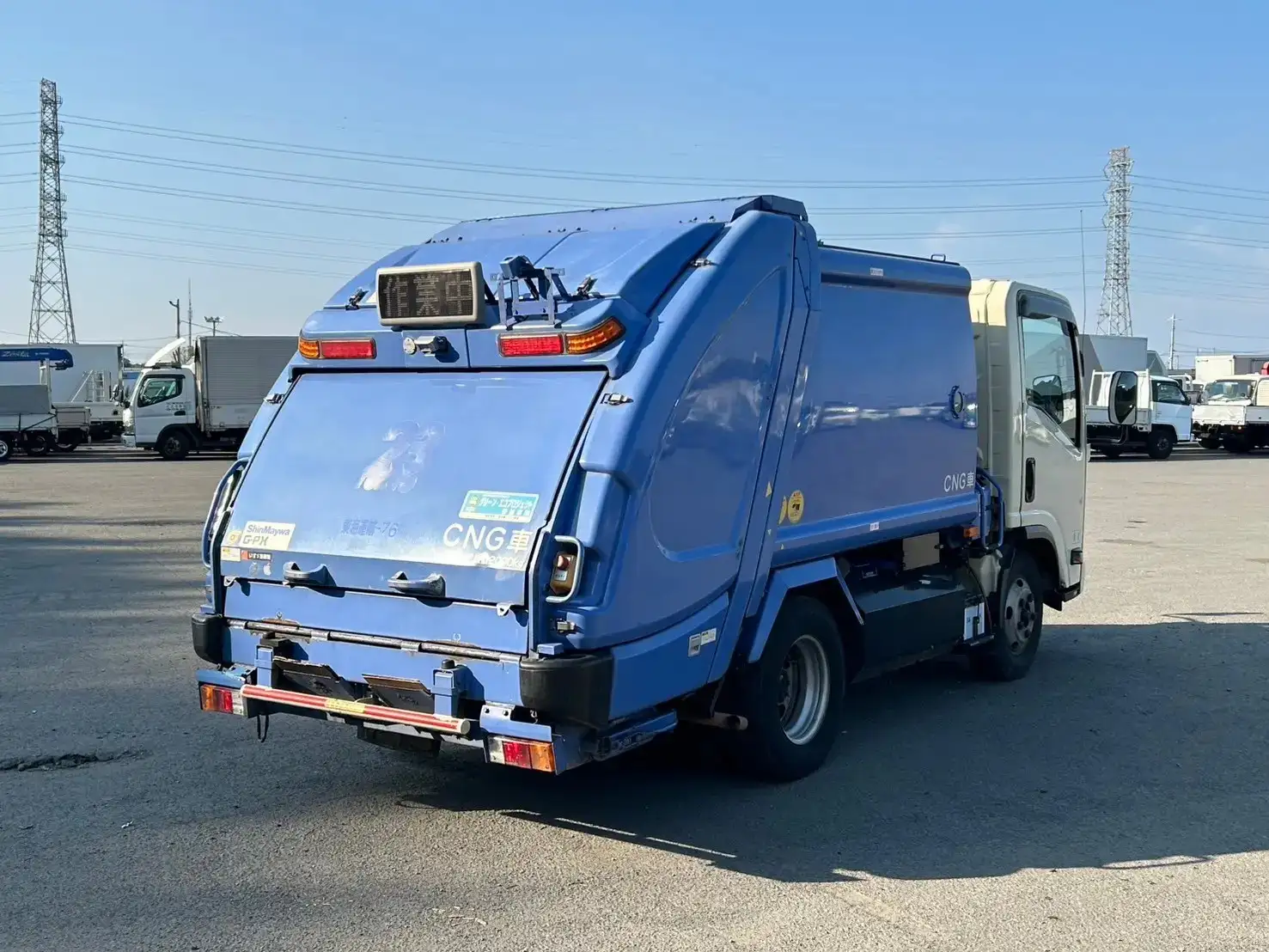 いすゞ エルフ 小型 パッカー車 プレス式 TFG-NMR82ZANの中古トラック画像3