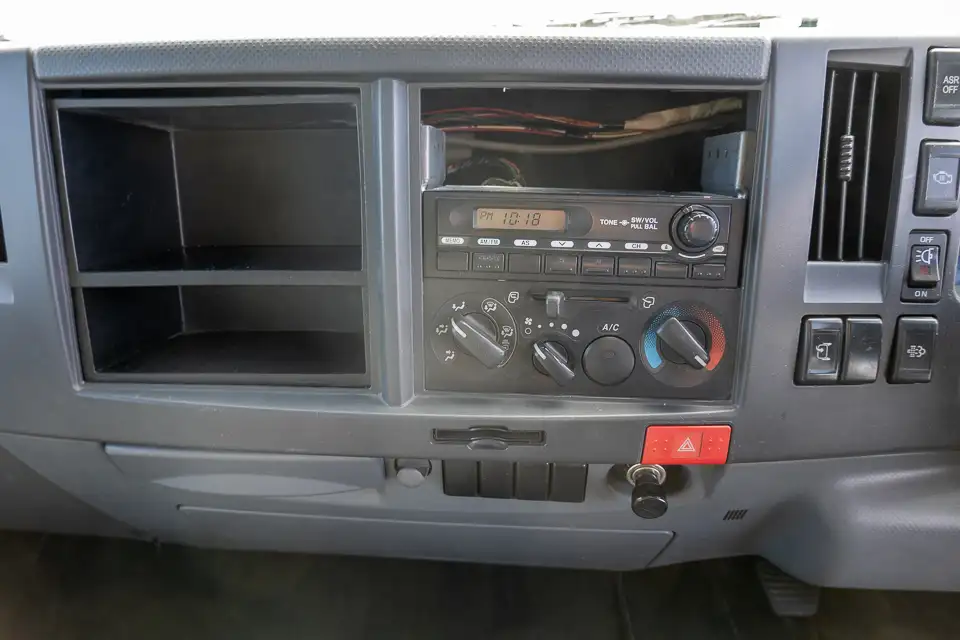 いすゞ エルフ 小型 クレーン付 4段 ラジコンの中古トラック画像13