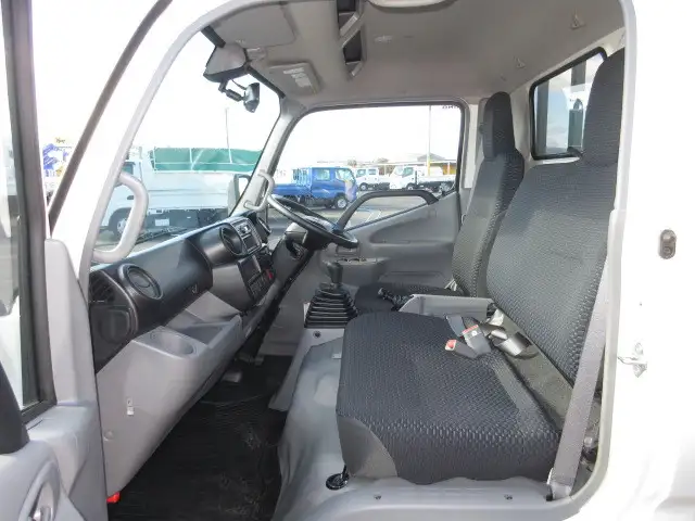 日野 デュトロ 小型 平ボディ 2RG-XZU645M R5の中古トラック画像10
