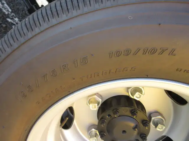 日野 デュトロ 小型 平ボディ 2RG-XZU645M R5の中古トラック画像19