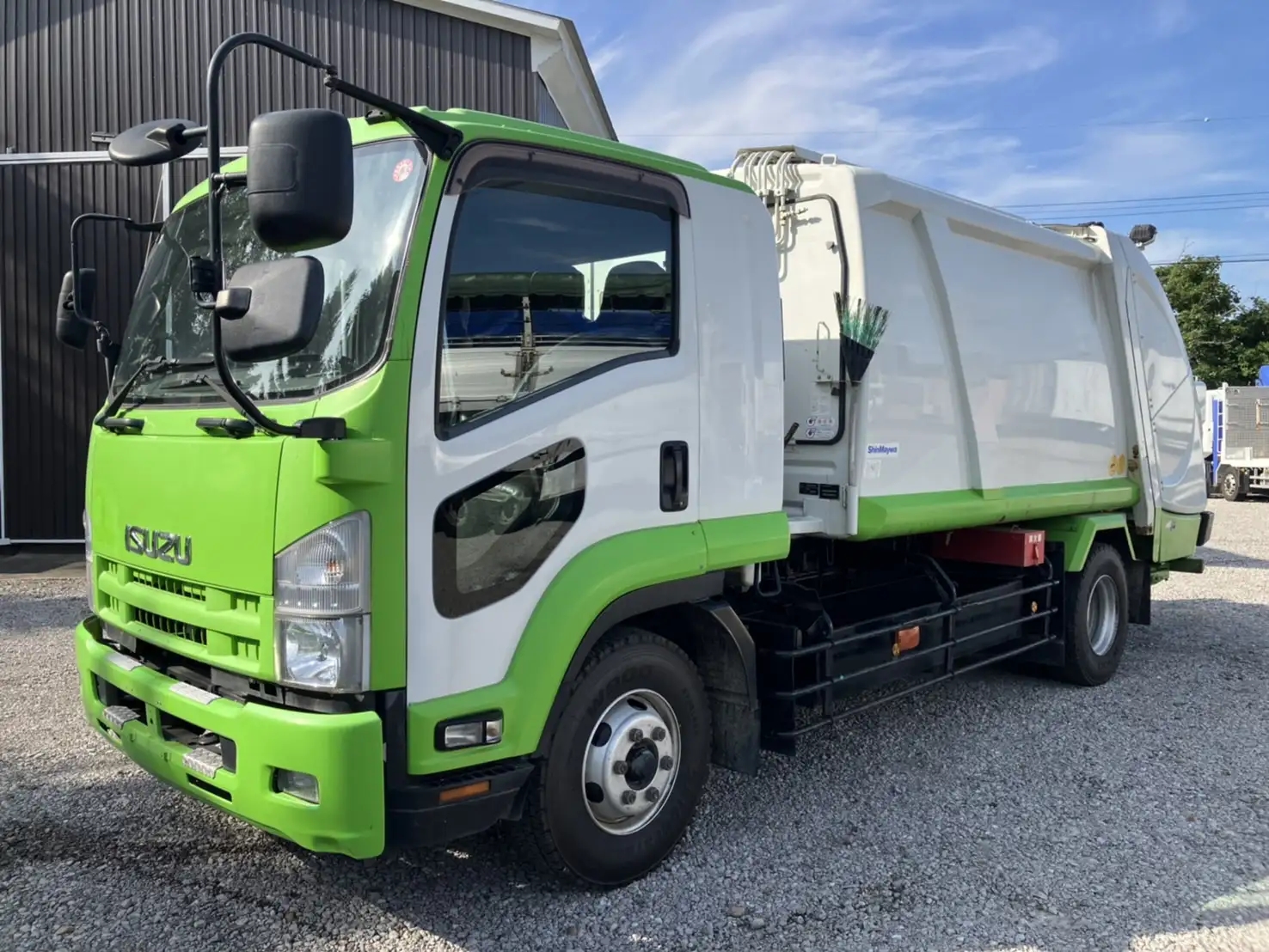 いすゞ フォワード 中型/増トン パッカー車 プレス式 ベッド｜画像1