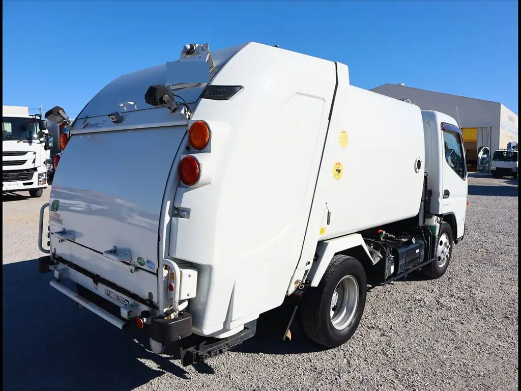 三菱 キャンター 小型 パッカー車 巻き込み式 回転ダンプ式の中古トラック画像3