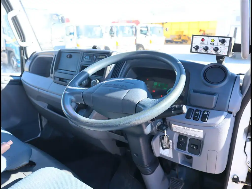 三菱 キャンター 小型 パッカー車 巻き込み式 回転ダンプ式の中古トラック画像11