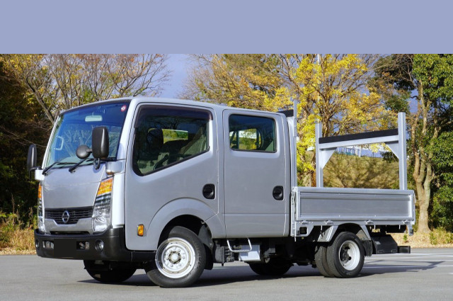 日産 アトラス 小型 平ボディ 10尺 TKG-SZ2F24