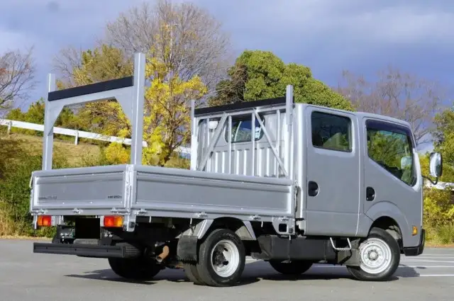 日産 アトラス 小型 平ボディ Wキャブ TKG-SZ2F24の中古トラック画像3