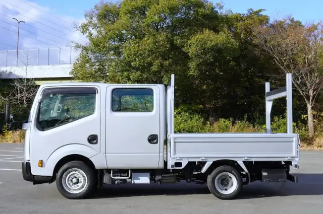 日産 アトラス 小型 平ボディ Wキャブ TKG-SZ2F24の中古トラック画像6