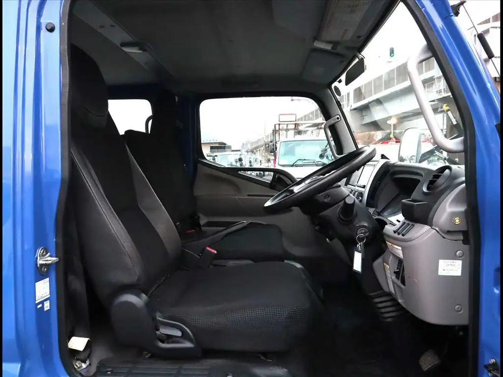 日産 アトラス 小型 平ボディ Wキャブ TRG-FEA2Wの中古トラック画像9