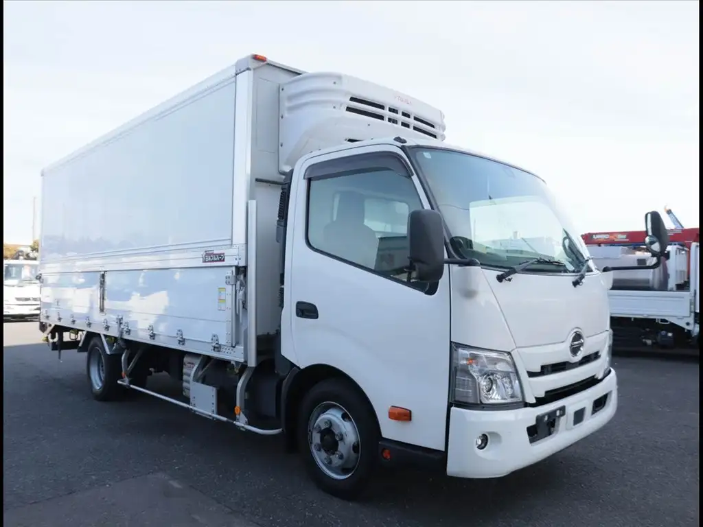 日野 デュトロ 小型 冷凍冷蔵 冷凍ウイング 低温の中古トラック画像2
