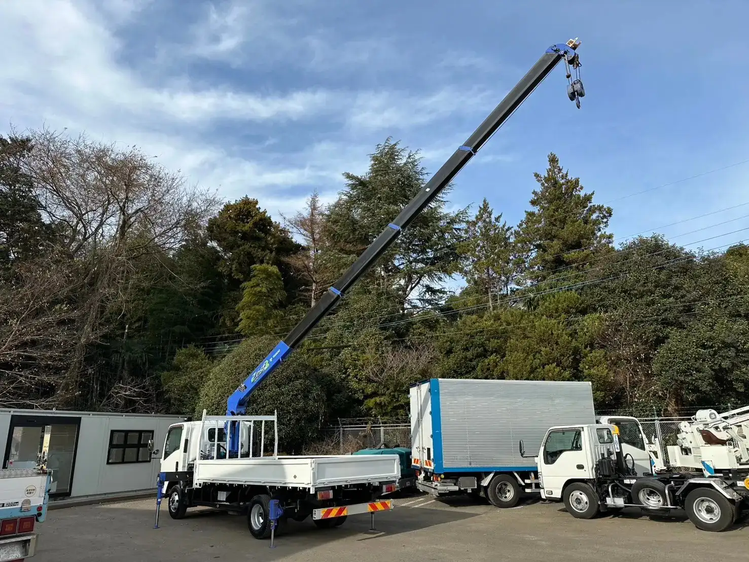 いすゞ エルフ 小型 クレーン付 5段 ラジコンの中古トラック画像5