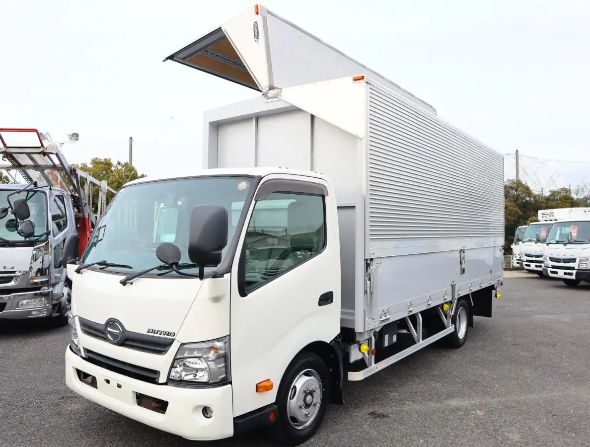 日野 デュトロ 小型 ウイング TKG-XZU720M H29の中古トラック画像1