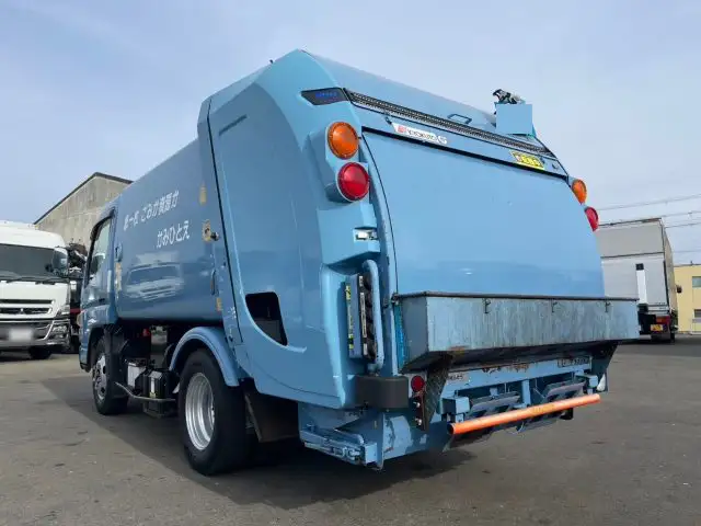 三菱 キャンター 小型 パッカー車 巻き込み式 回転ダンプ式の中古トラック画像4