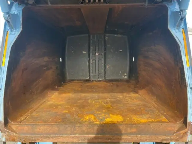 三菱 キャンター 小型 パッカー車 巻き込み式 回転ダンプ式の中古トラック画像9