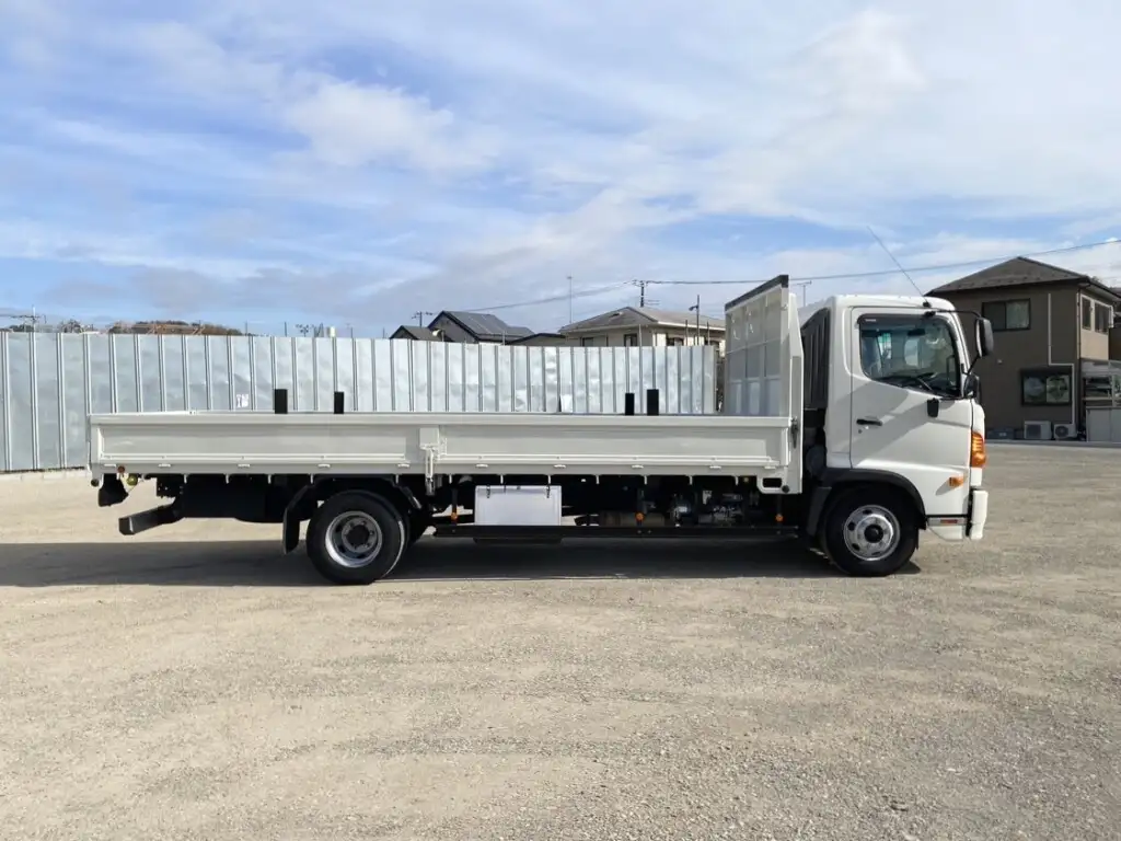 日野 レンジャー 中型/増トン 平ボディ TKG-FC9JJAA H28の中古トラック画像3