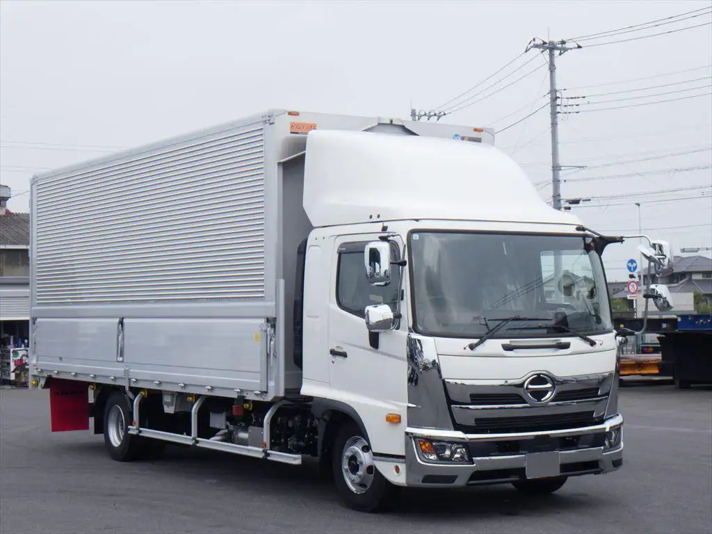 日野 レンジャー 中型/増トン ウイング エアサス ベッドの中古トラック画像2