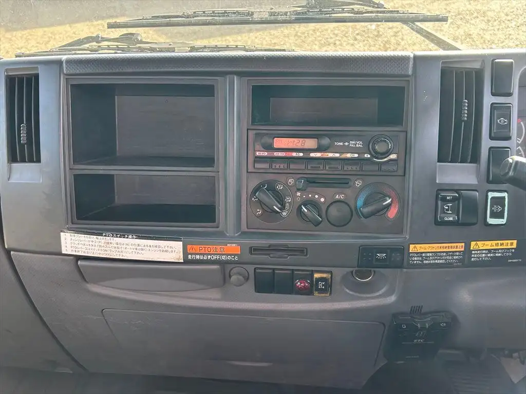 いすゞ フォワード 中型/増トン クレーン付 4段 ラジコンの中古トラック画像15