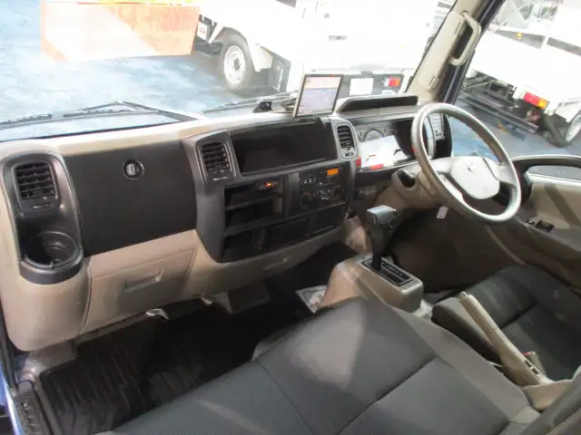 日産 アトラス 小型 平ボディ Wキャブ パワーゲートの中古トラック画像像17