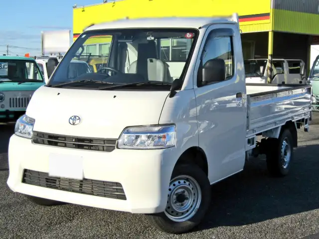 トヨタ タウンエース 小型 平ボディ 5BF-S413U R3の中古トラック画像1