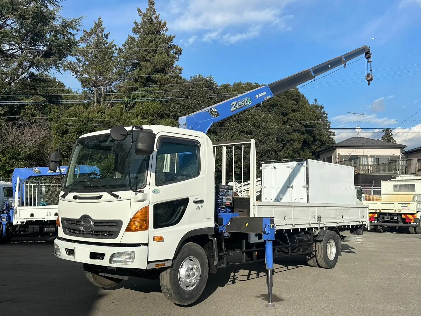 いすゞ フォワード 中型/増トン ウイング エアサス ベッド の中古トラック【車両No.113604】