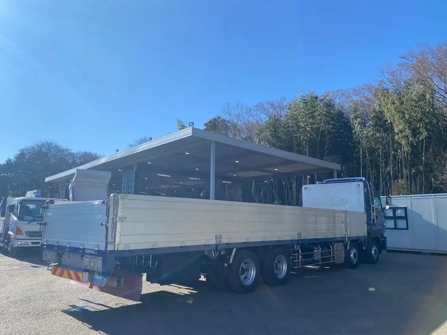 いすゞ ギガ 大型 平ボディ QKG-CYJ77A の中古トラック【車両No