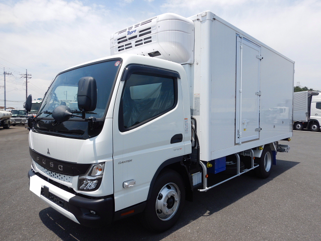 三菱 キャンター 小型 アルミバン パワーゲート サイドドア の中古トラック【車両No.101846】