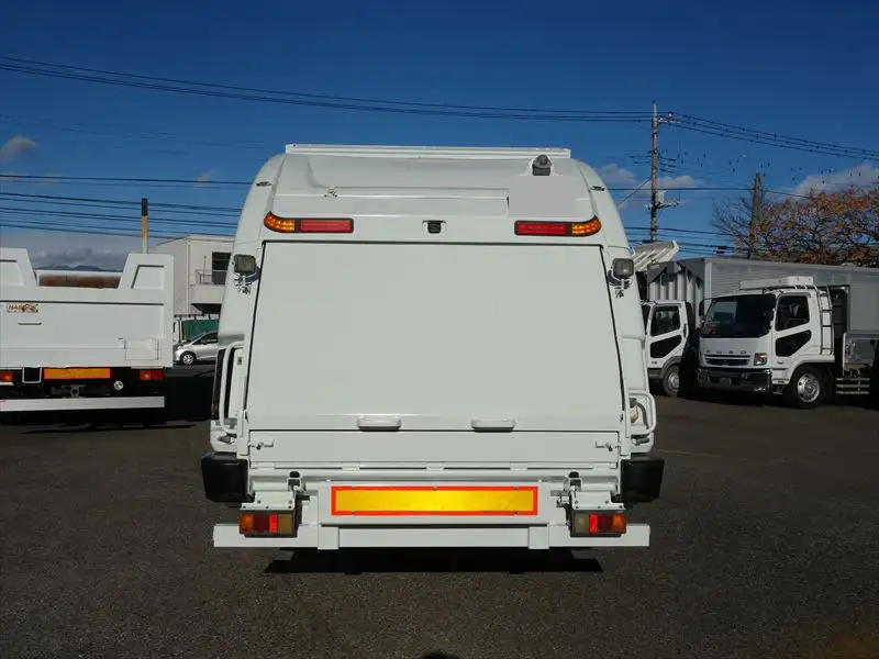 三菱 ファイター 中型/増トン パッカー車 プレス式 PDG-FK71Rの中古トラック画像3