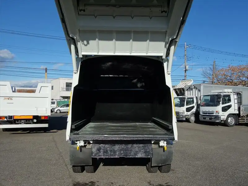 三菱 ファイター 中型/増トン パッカー車 プレス式 PDG-FK71Rの中古トラック画像6