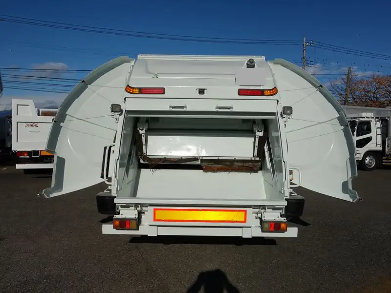 三菱 ファイター 中型/増トン パッカー車 プレス式 PDG-FK71Rの中古トラック画像4
