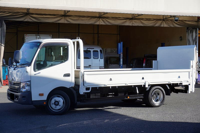 日野 デュトロ 小型 平ボディ ワイドロング TKG-XZC710M