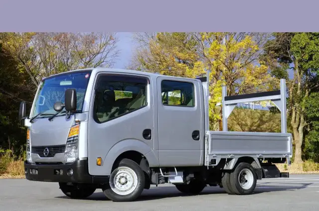 日産 アトラス 小型 平ボディ Wキャブ TKG-SZ2F24 の中古トラック【車両No.180150】