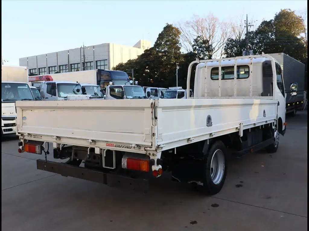 日野 デュトロ 小型 平ボディ TKG-XZC710M H27の中古トラック画像3