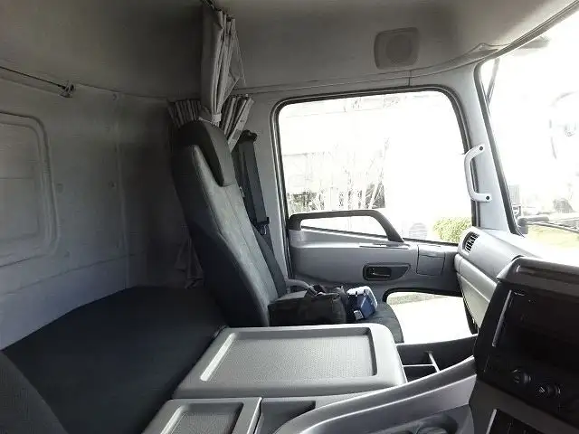 日産UD クオン 大型 クレーン付 床鉄板 アルミブロックの中古トラック画像12
