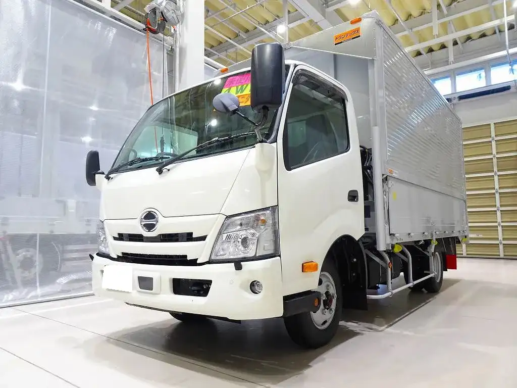 日野 デュトロ 小型 ウイング 2DG-XZU775M R6の中古トラック画像1