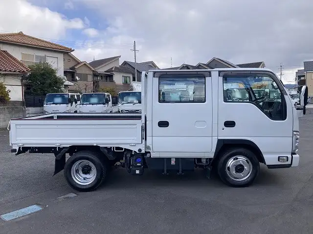 いすゞ エルフ 小型 平ボディ Wキャブ 2RG-NJR88Aの中古トラック画像4